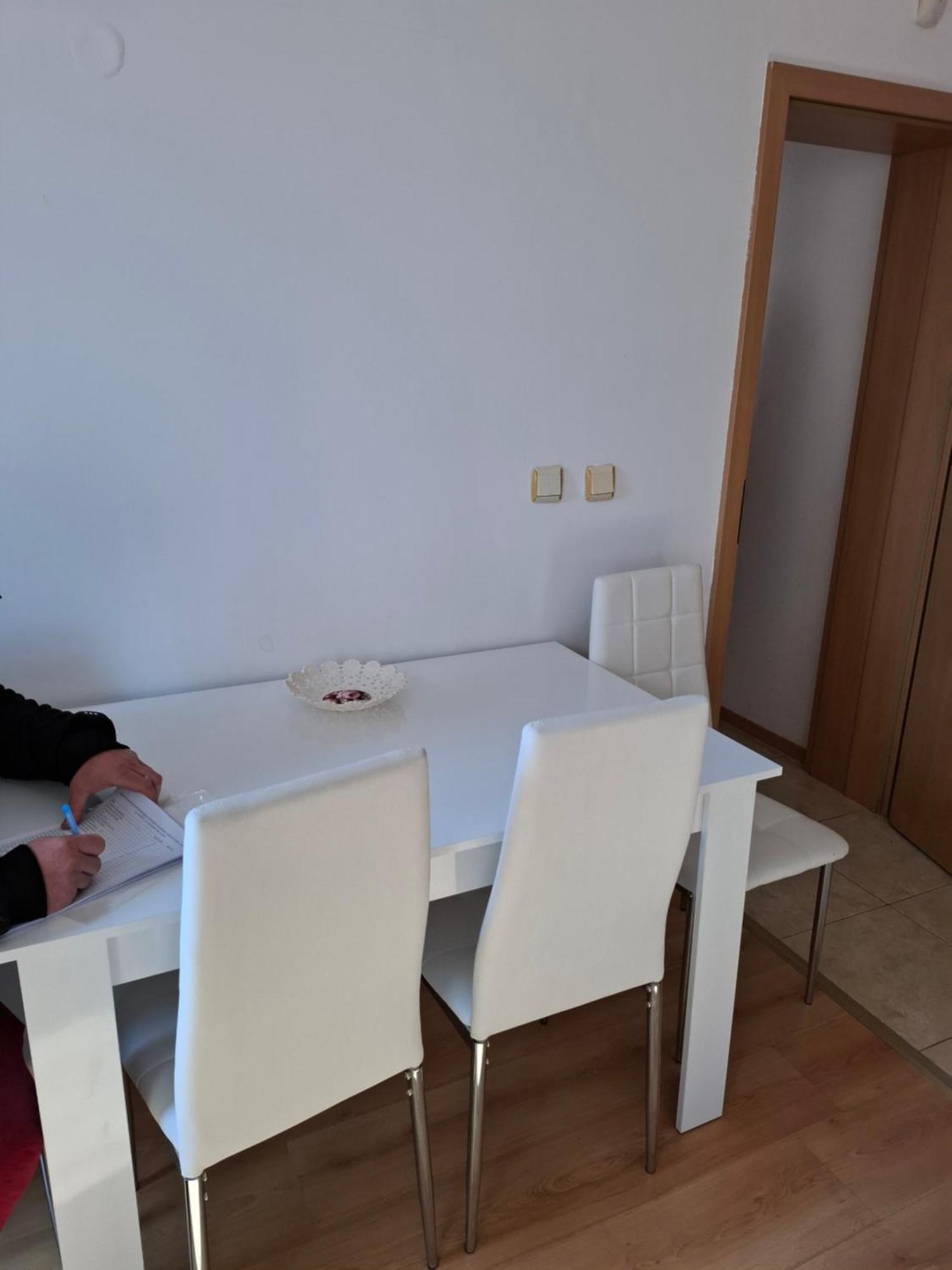 Salena Apartament *