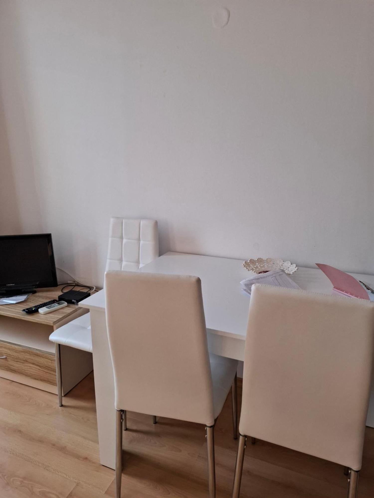 Salena Apartament *